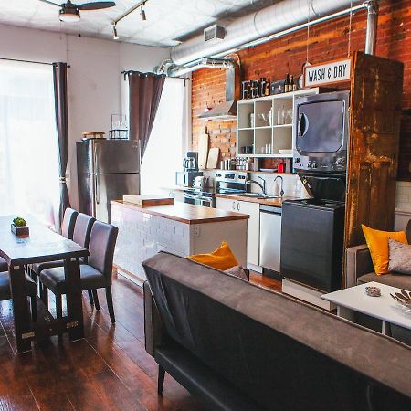 Hip Heritage Main Floor Flat In Downtown District Belleville Ngoại thất bức ảnh