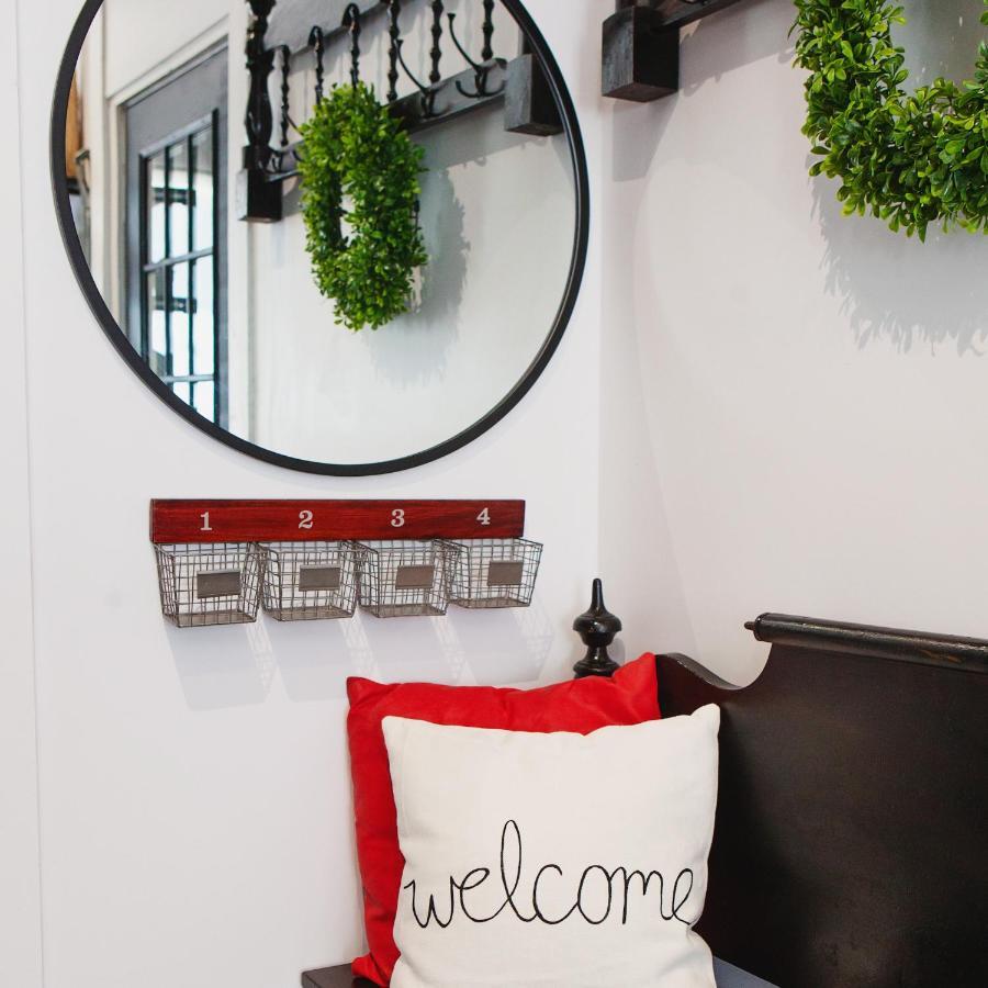 Hip Heritage Main Floor Flat In Downtown District Belleville Ngoại thất bức ảnh